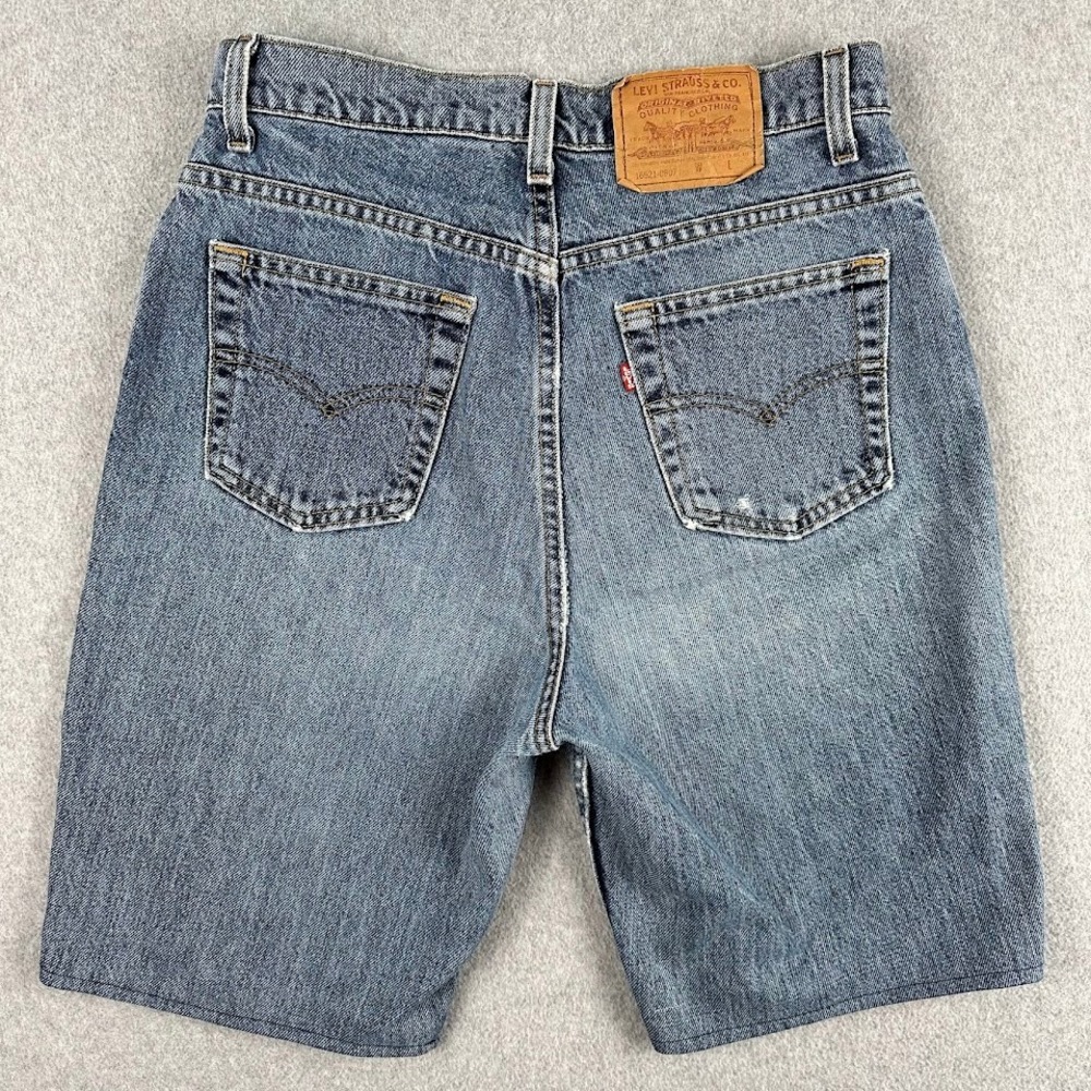 Vintage Levis Medium Shorts High Rise Denim Wash Jorts Made in USA 90s - Picture 2 of 7